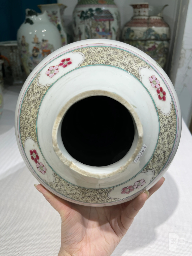 清代 粉彩花鸟纹瓶一组二十一件 - 图94